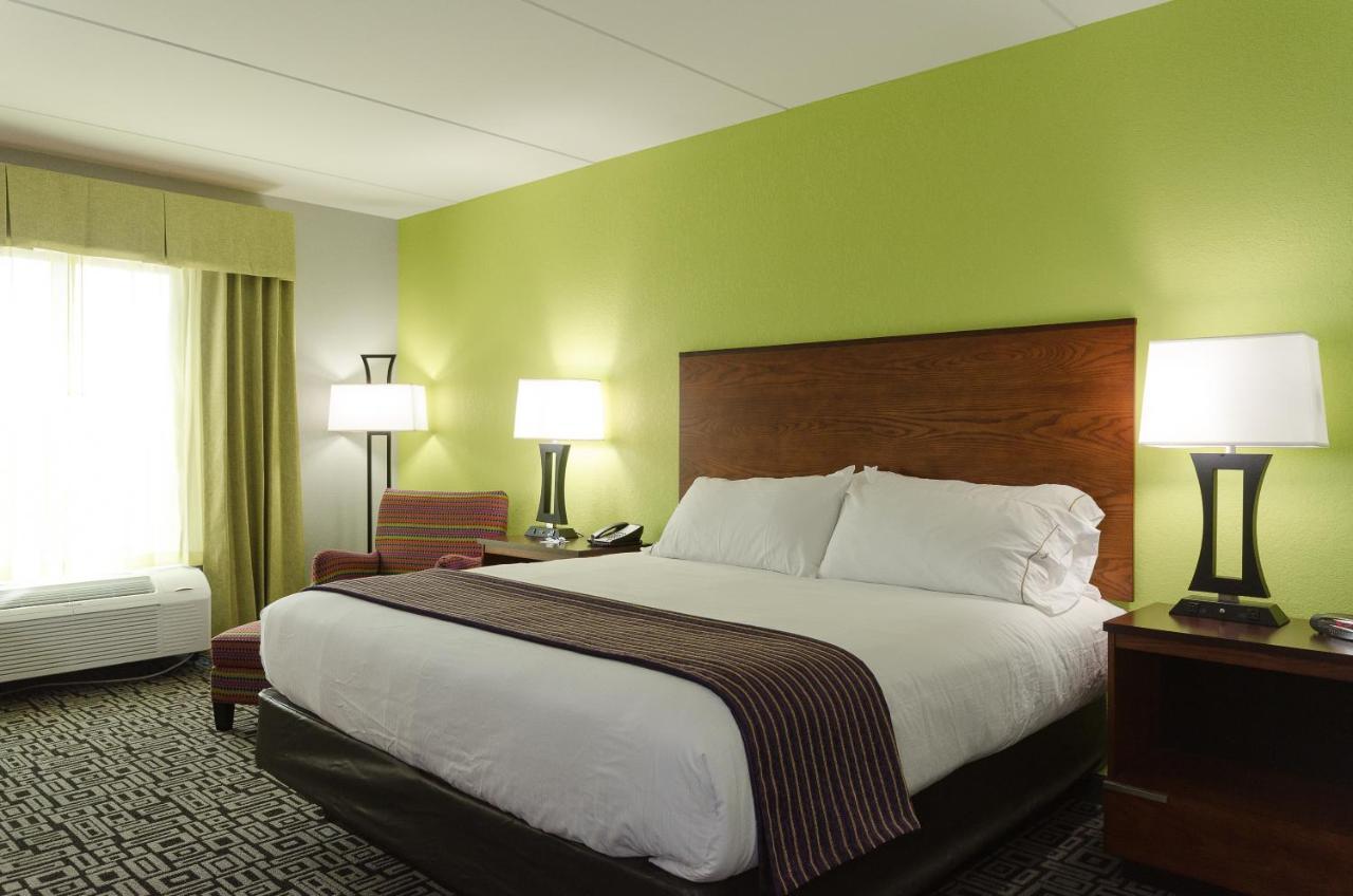 Holiday Inn Express Hickory - Hickory Mart By Ihg Exterior foto